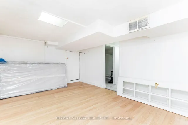 Additional image 41 of 144 Archdekin Dr