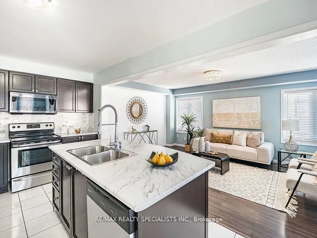 Additional image 8 of 103 Miracle Tr