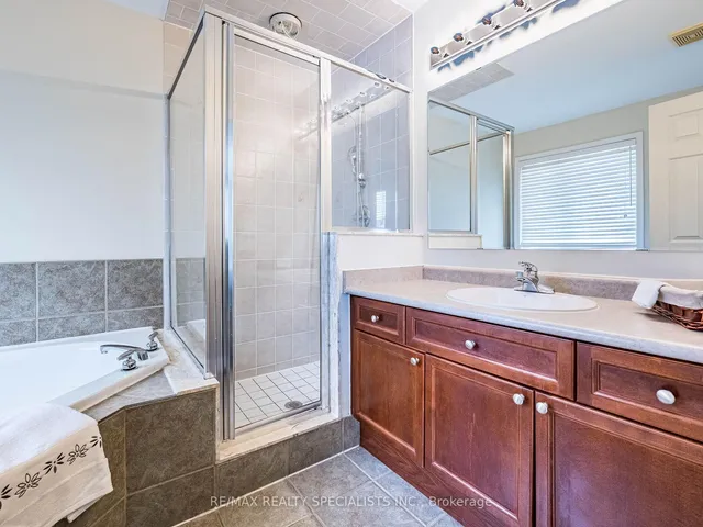 Additional image 20 of 18 Jessop Dr