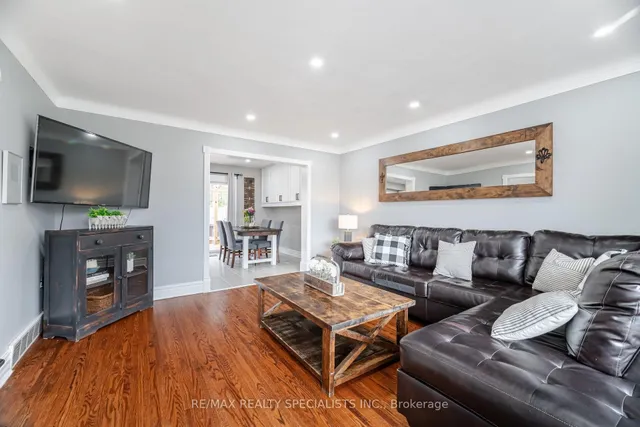 Additional image 11 of 2083 Mount Royal Ave