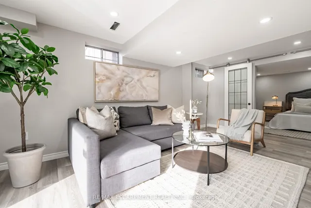 Additional image 16 of 680 Rexford Dr