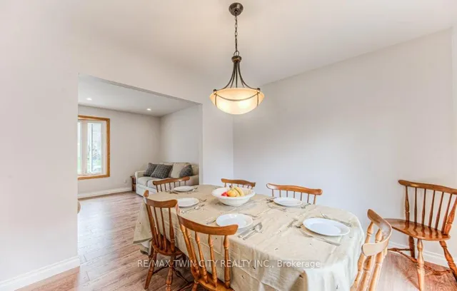 Additional image 12 of 111 Martinglen Cres