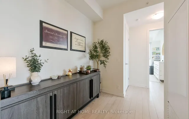 Additional image 9 of 10 Park Lawn Rd Unit 3507