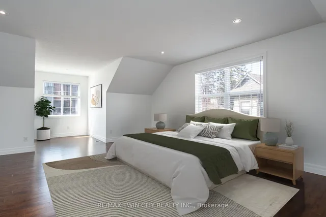 Additional image 31 of 45 Woolwich St