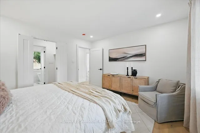 Additional image 24 of 869 CONDOR Dr