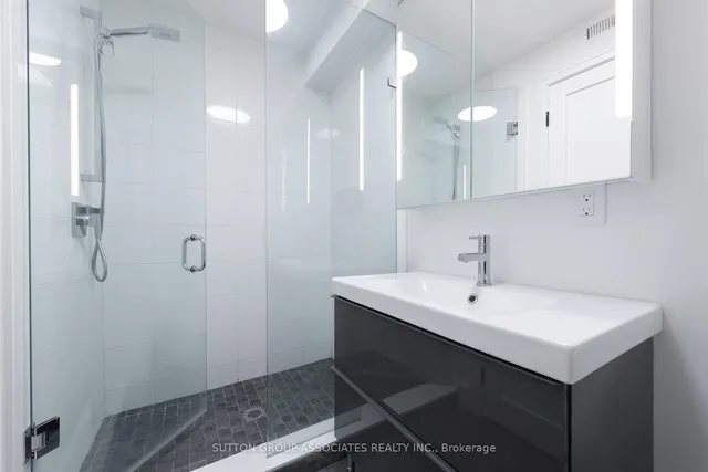 Additional image 30 of 33 Lanark Ave