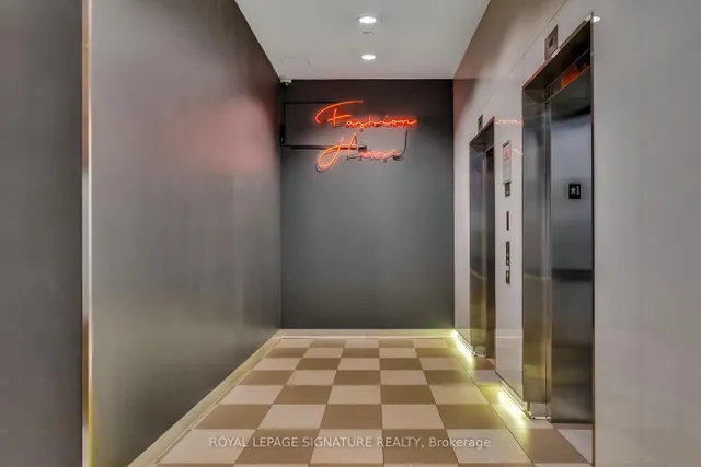 Additional image 5 of 461 Adelaide St Unit 916