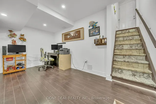 Additional image 37 of 10 Lola Cres