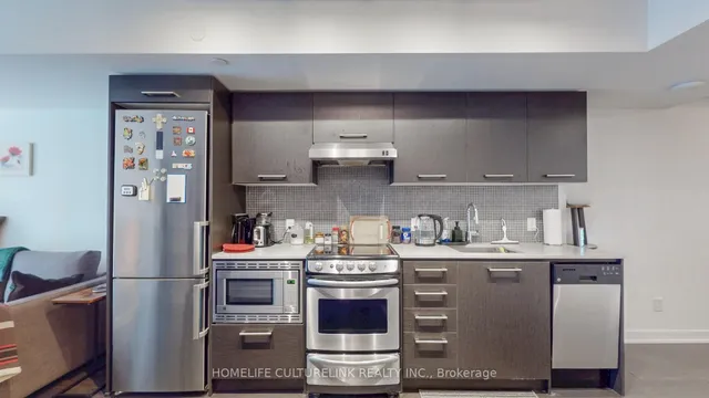 Additional image 19 of 87 Peter St Unit 1417