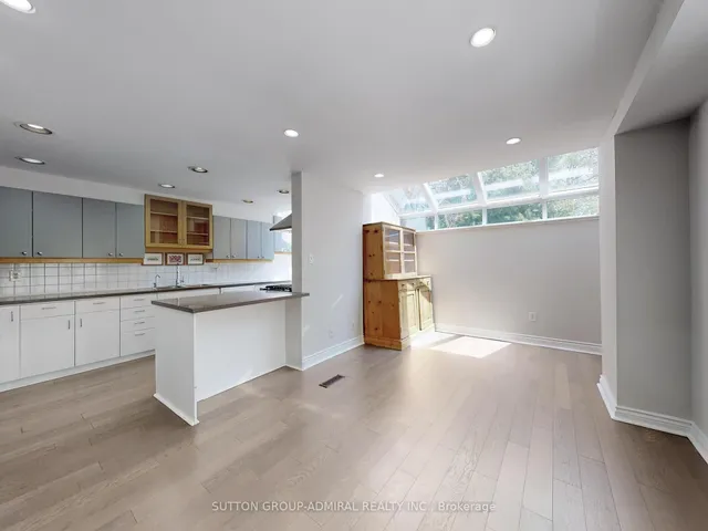 Additional image 10 of 248 Glengrove Ave