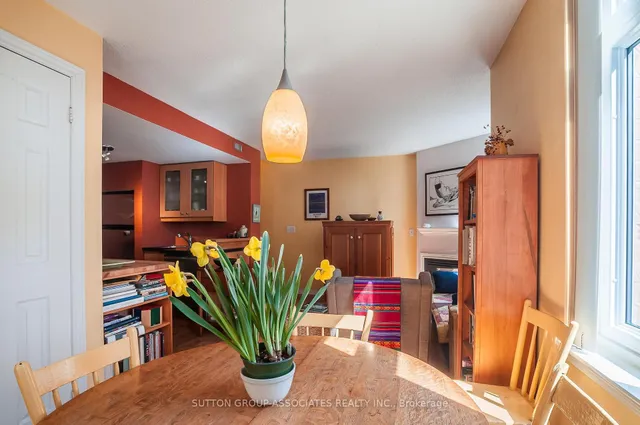 Additional image 6 of 100 Redpath Ave Unit 28