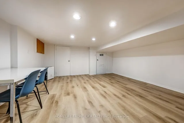 Additional image 19 of 302 Roselawn Ave