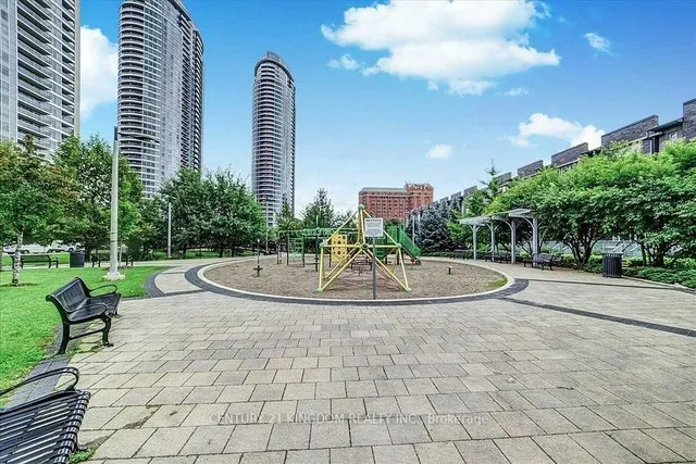 Additional image 36 of 275 Village Green Sq Unit 2123