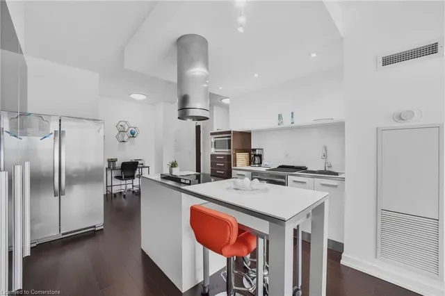 Additional image 10 of 38 Dan Leckie Way Unit 1909