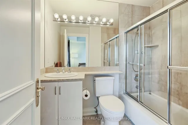 Additional image 36 of 38 Avenue Rd Unit 1201