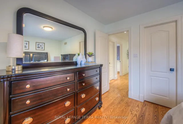 Additional image 32 of 217 1/2 Federal St