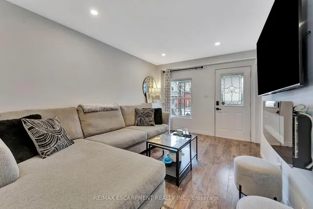 Additional image 7 of 65 Connaught Ave