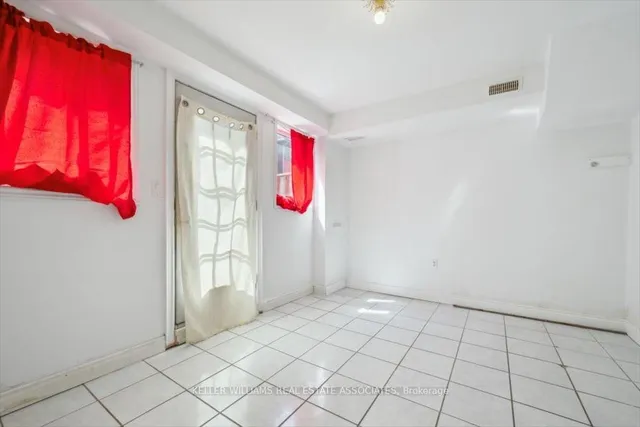 Additional image 26 of 24 Mount Dennis Dr Unit M24