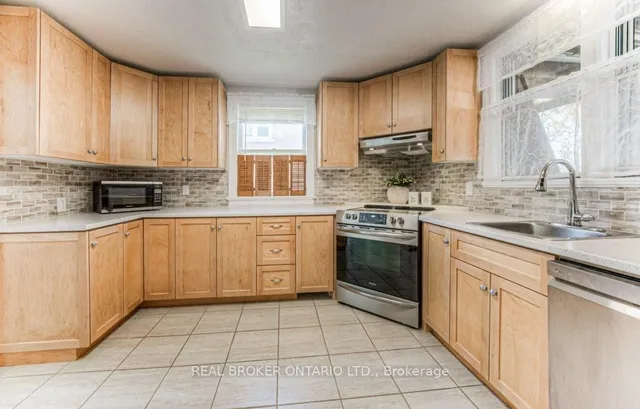 Additional image 13 of 76 Brentwood Ave