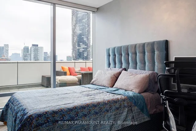 Additional image 35 of 39 Queens Quay Unit 1101