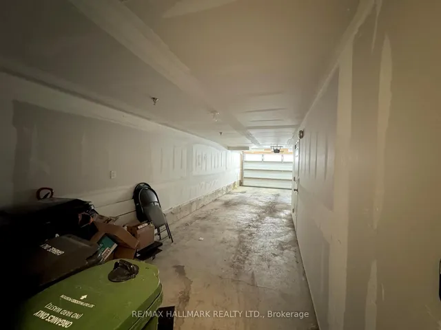 Additional image 33 of 55 Twenty Ninth St