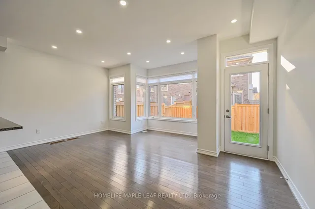 Additional image 19 of 28 Gemma Pl