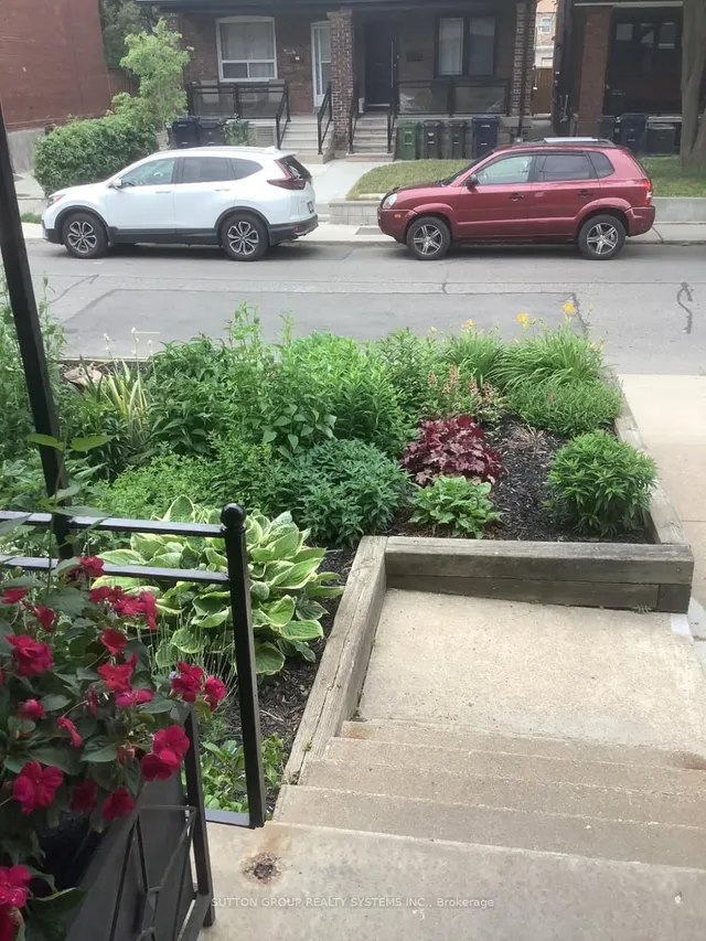 Additional image 42 of 217 Earlscourt Ave