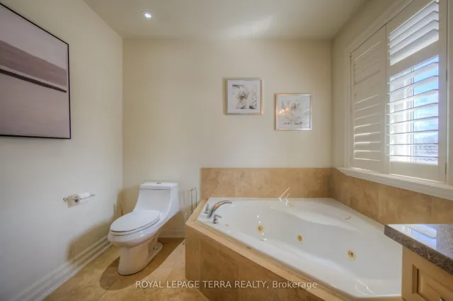 Additional image 38 of 217 1/2 Federal St