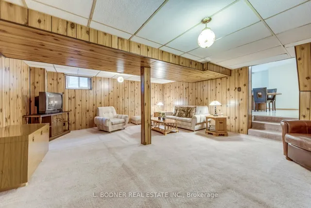 Additional image 29 of 6899 Darcel Ave