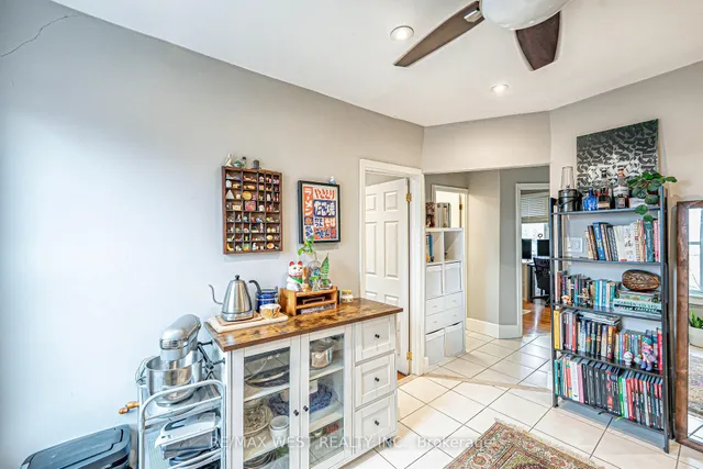 Additional image 36 of 712 Gladstone Ave