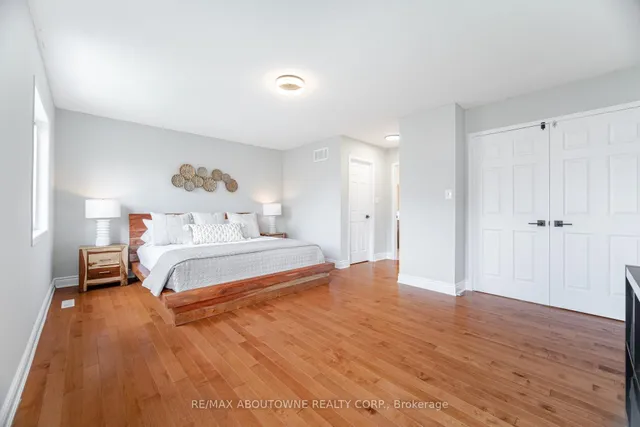 Additional image 27 of 1046 Holdsworth Cres