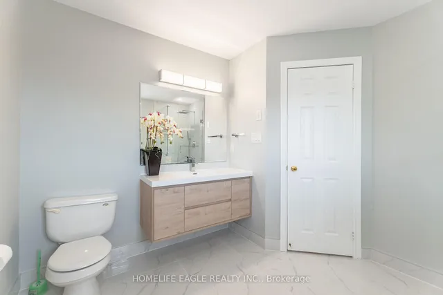 Additional image 17 of 7 Denim Dr