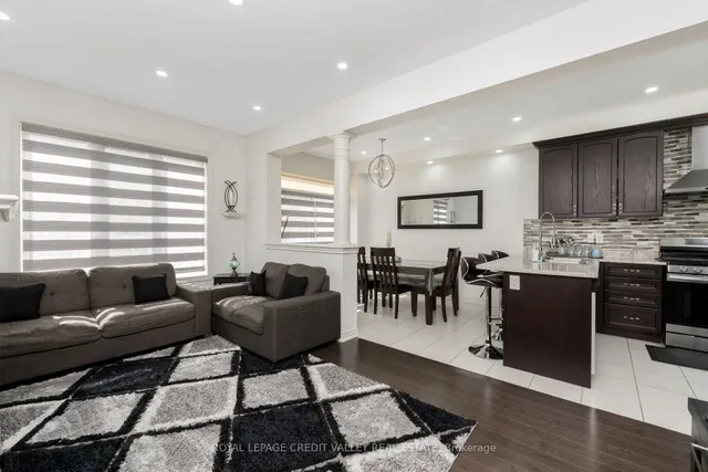 Additional image 14 of 83 Padbury Tr