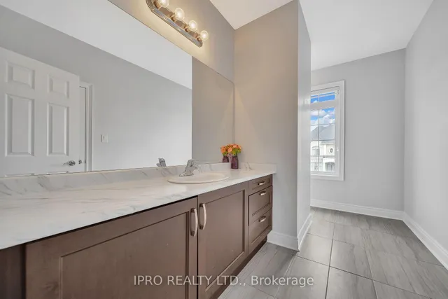 Additional image 36 of 20 Astrantia Way