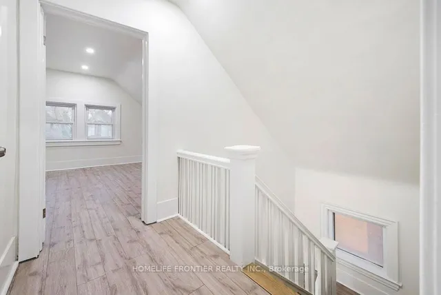 Additional image 17 of 46 Cowan Ave