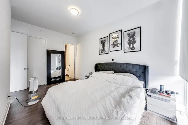 Additional image 21 of 36 Park Lawn Rd Unit 203