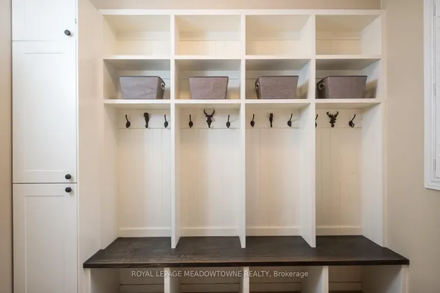 Additional image 28 of 476 Laundon Terr