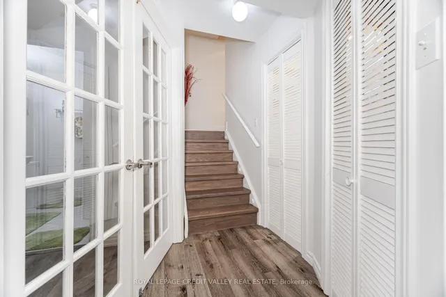 Additional image 38 of 2 Bramoak Cres