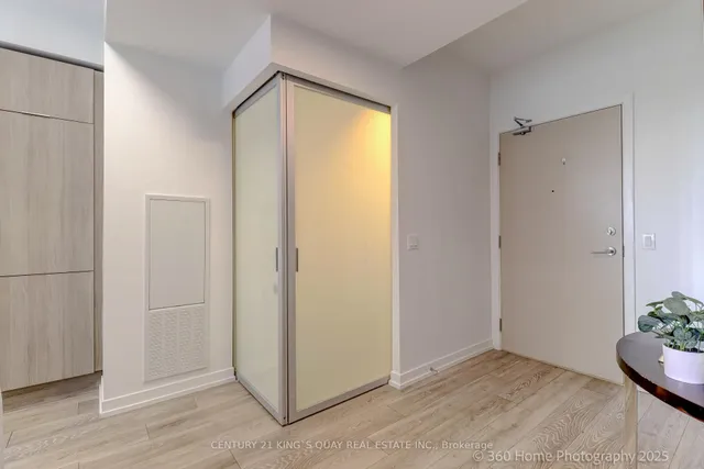 Additional image 16 of 2020 Bathurst St Unit 601