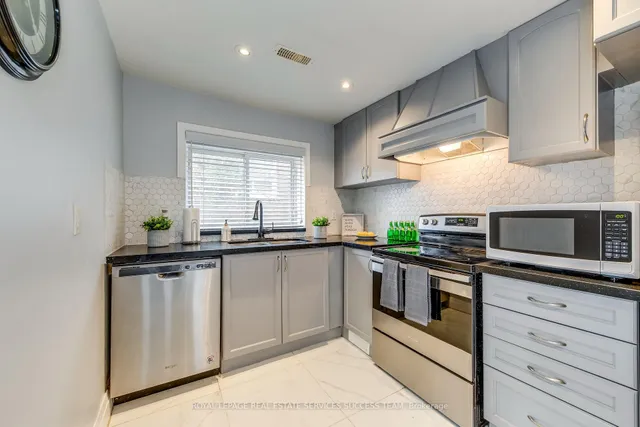 Additional image 15 of 706 West 5th St