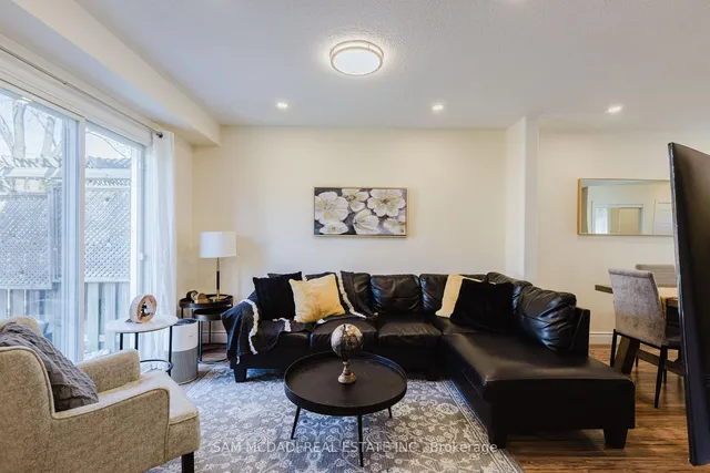 Additional image 9 of 522 Roseheath Dr