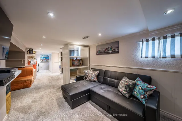 Additional image 29 of 36 Frances Ave