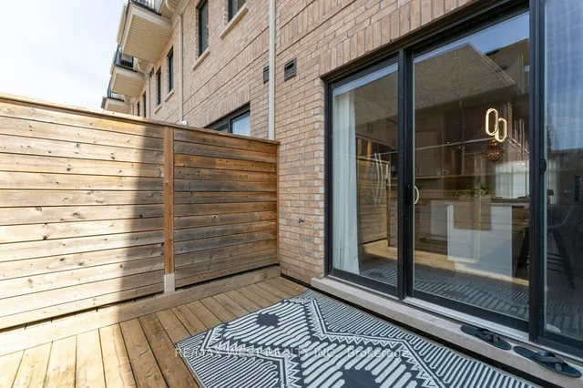 Additional image 13 of 2172 Trafalgar Rd Unit 19