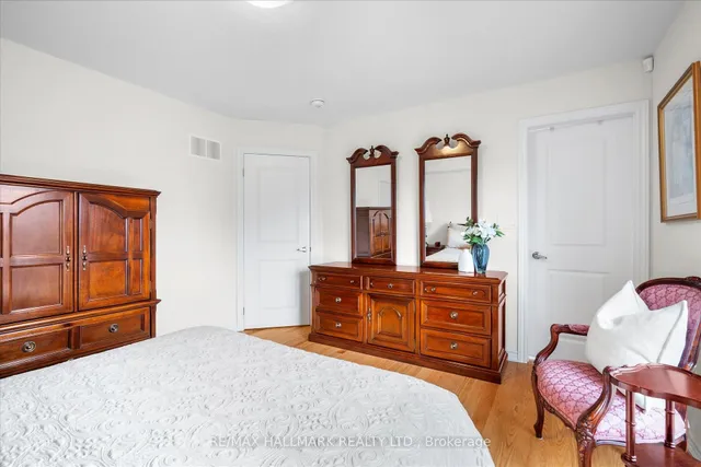 Additional image 31 of 109 Halliford Pl