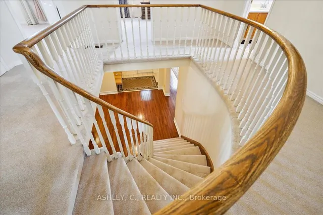 Additional image 33 of 711 Esprit Cres