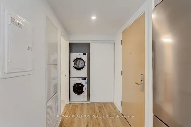 Additional image 14 of 395 Bloor St Unit 4511