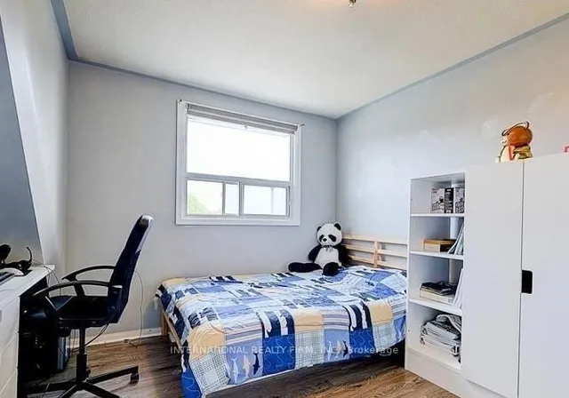 Additional image 9 of 8 Farrell Ave