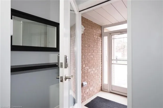 Additional image 8 of 211 Misty Crt