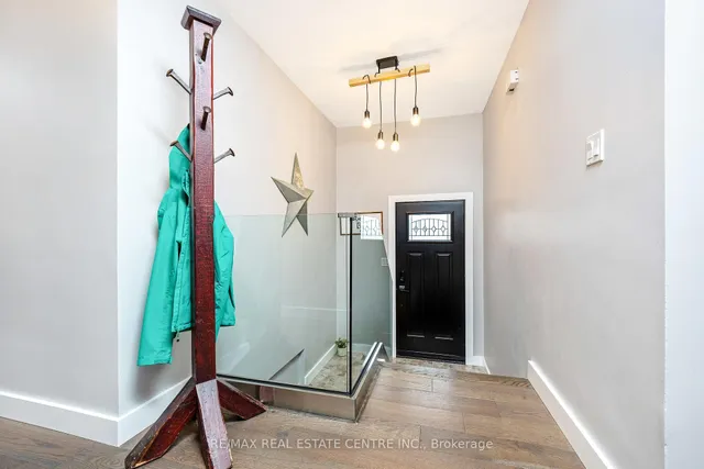 Additional image 9 of 390 Woodward Ave