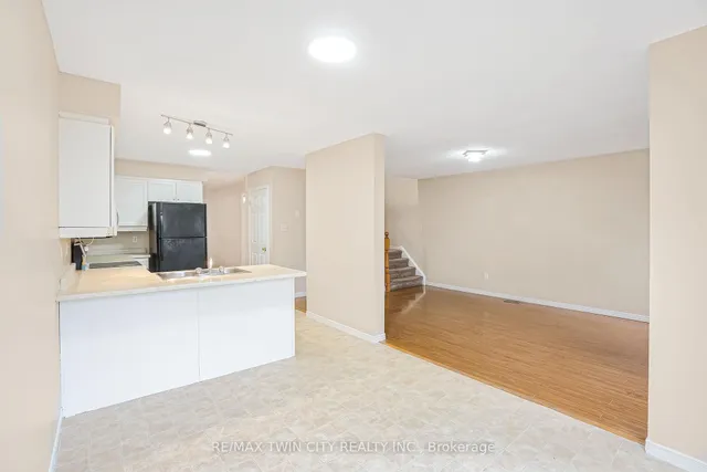 Additional image 15 of 74 Blue Lace Cres